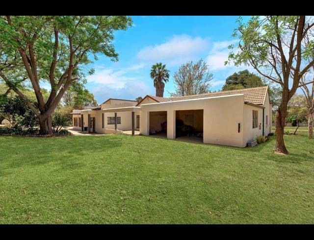 3 BEDROOM EQUESTRIAN PROPERTY FOR SALE IN FARMALL AH